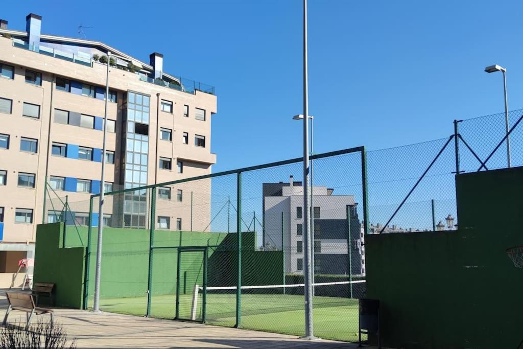 Appartamento Atico Mirador Del Naranco, Parking Gratuito, Wifi, Zona Residencial Oviedo Esterno foto